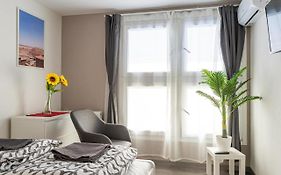 Rakoczi 4 Bedroom Centre Apartment